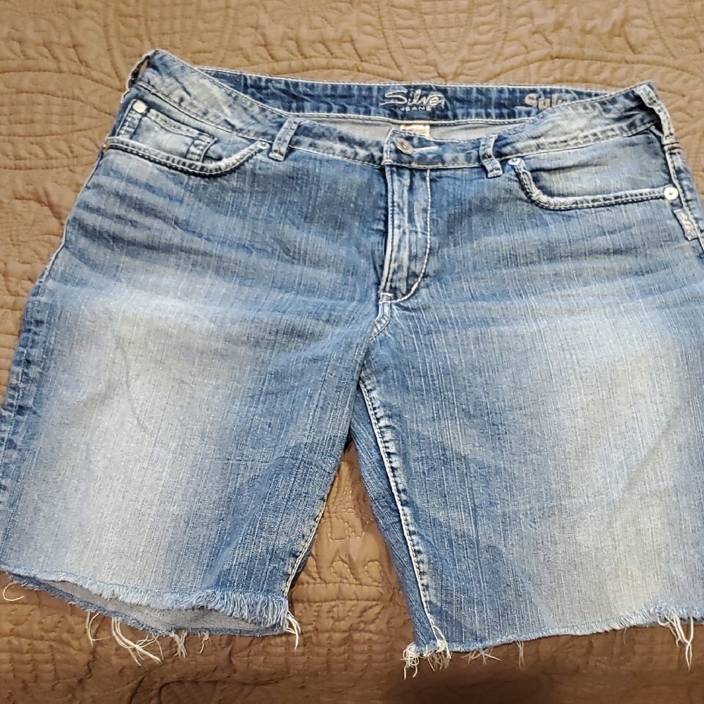 Silver Jeans Women's Light Blue Frayed Denim Shorts